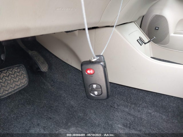 Toyota Prius Four 2015 JTDKN3DU1F1943137 Image 3