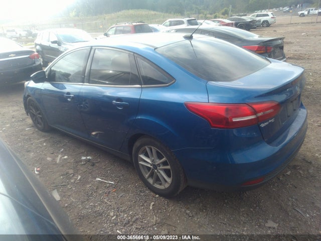 Ford FOCUS SE 2018 1FADP3F22JL212802 Image 3
