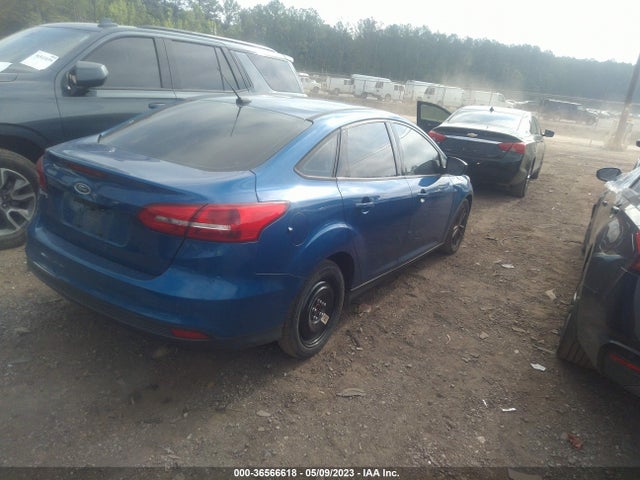 Ford FOCUS SE 2018 1FADP3F22JL212802 Image 4