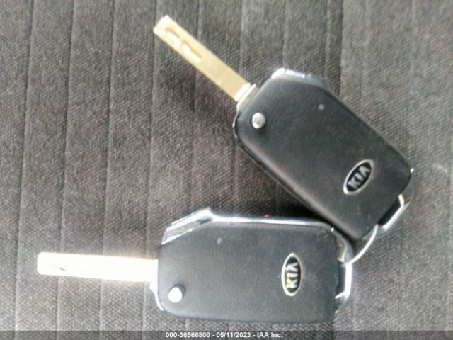 KNDEU2AA5M7125604 KIA SELTOS S