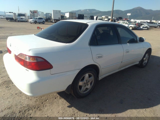 2000 HONDA ACCORD SDN EX W/LEATHER VIN: 1HGCG1658YA016262