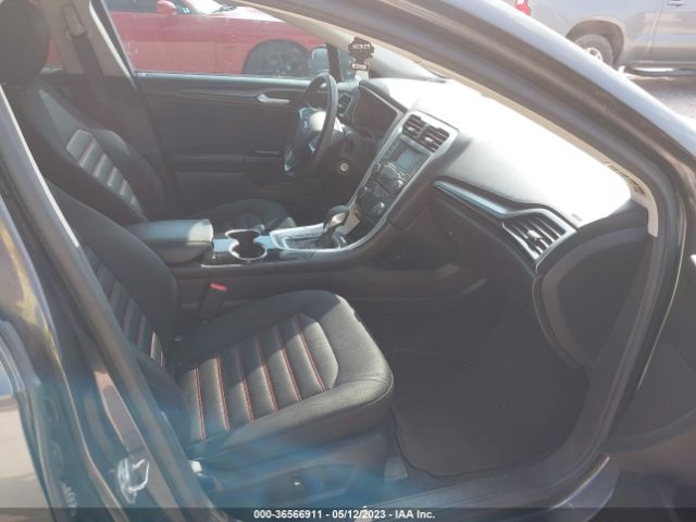 3FA6P0HD5GR119188 Ford FUSION SE