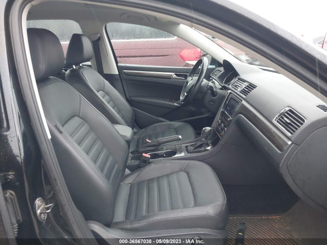 1VWCT7A30HC037739 Volkswagen Passat 1.8t Sel Premium