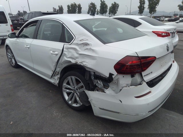 1VWBA7A32JC033585 Volkswagen Passat 2.0t Se