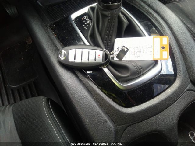 JN8AT2MT5KW505466 Nissan ROGUE SV