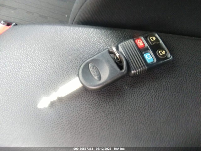 2011 FORD FOCUS SE VIN: 1FAHP3FN2BW111920