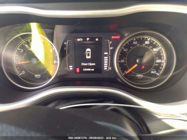 1C4PJLABXFW721087 Jeep Cherokee Sport