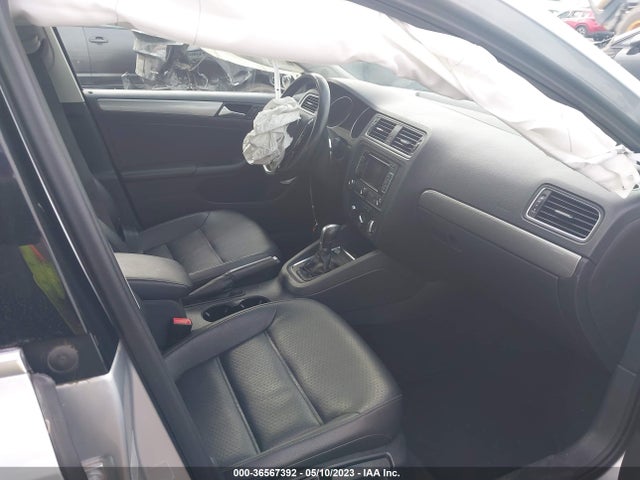 3VWD17AJ7FM330140 Volkswagen Jetta Sedan 1.8t Se
