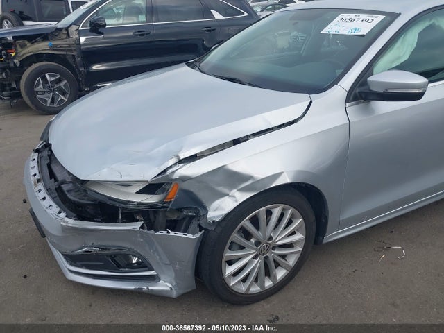 3VWD17AJ7FM330140 Volkswagen Jetta Sedan 1.8t Se