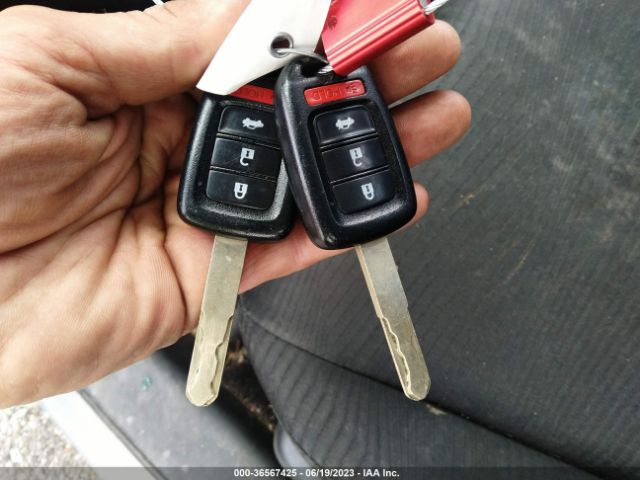 1HGCR2F39HA213732 Honda Accord Sedan Lx