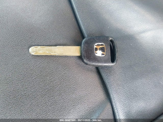 2005 HONDA ODYSSEY EX-L VIN: 5FNRL38765B078597