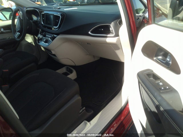 2C4RC1CG5NR215562 Chrysler Voyager Lx