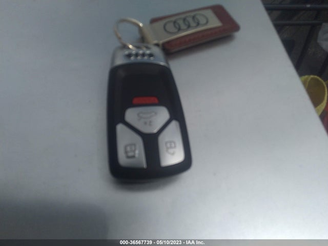 WAUBBAF43NN001895 Audi A4 Sedan Premium Plus