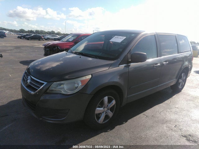 2010 VOLKSWAGEN ROUTAN SE VIN: 2V4RW3D15AR325198