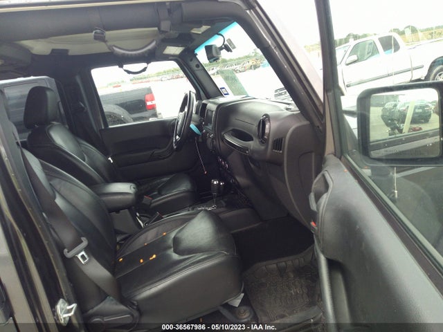 1C4BJWEG6HL679149 Jeep Wrangler Unlimited Smoky Mountain