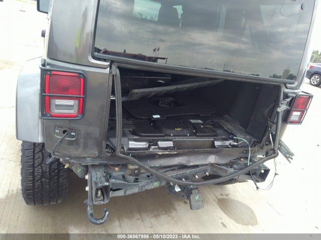 1C4BJWEG6HL679149 Jeep Wrangler Unlimited Smoky Mountain