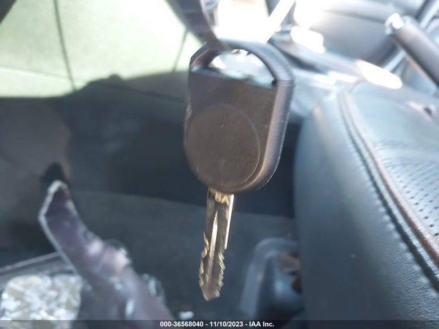 2011 LINCOLN MKZ VIN: 3LNHL2GCXBR771313