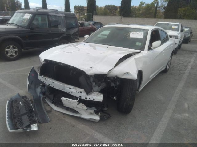 2C3CDXHG8EH303286 Dodge Charger Sxt