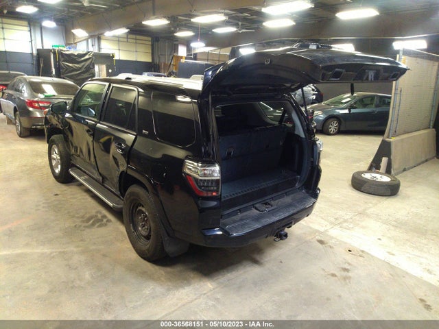Toyota 4RUNNER SR5 2018 JTEBU5JR5J5583253 Image 3