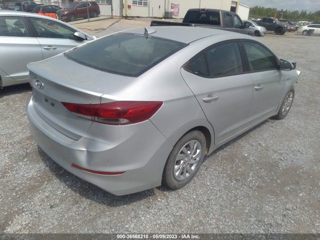 Hyundai ELANTRA SE 2017 5NPD74LFXHH137918 Image 4