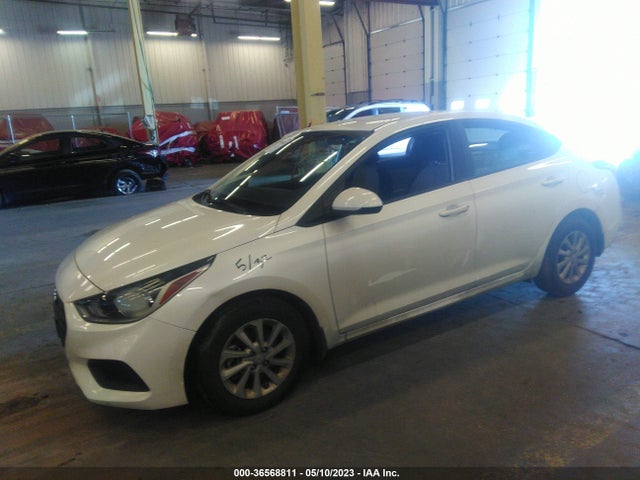 Hyundai Accent Sel 2018 3KPC24A37JE028412 Image 2
