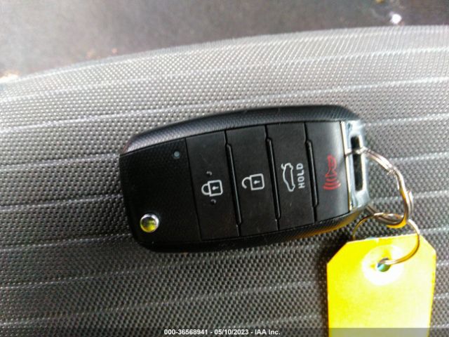 KNAFX4A62G5608077 KIA FORTE LX