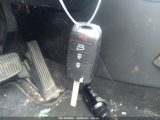 KNDPMCAC4H7055938 KIA Sportage Lx