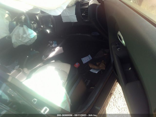 KNDJP3A50J7618147 KIA SOUL +