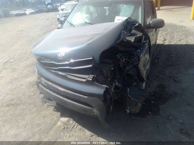 KNDJP3A50J7618147 KIA SOUL +