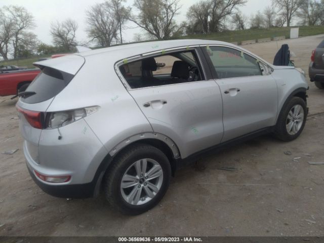 KNDPMCAC0H7183562 KIA Sportage Lx