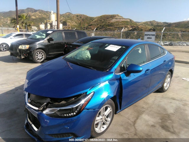 Chevrolet CRUZE LT 2018 1G1BE5SM3J7244069 Image 2