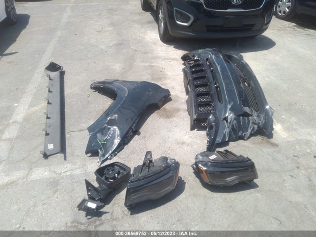 1C4RJFDJ4HC835085 Jeep Grand Cherokee Srt