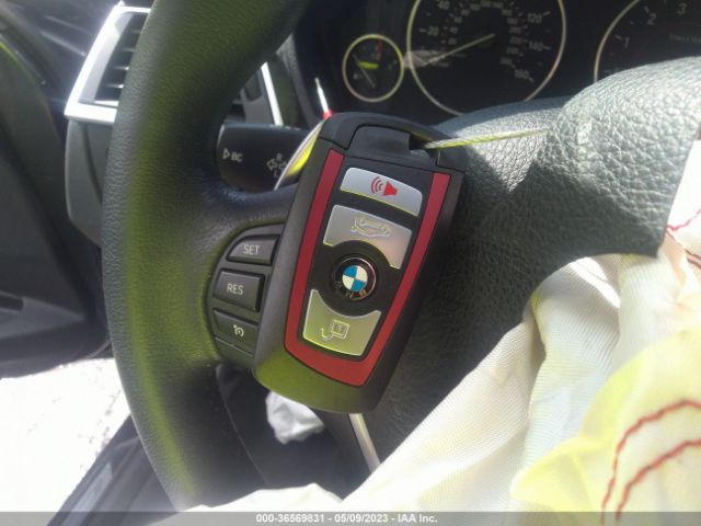 WBA8B9G31HNU52228 BMW 3 Series 330i