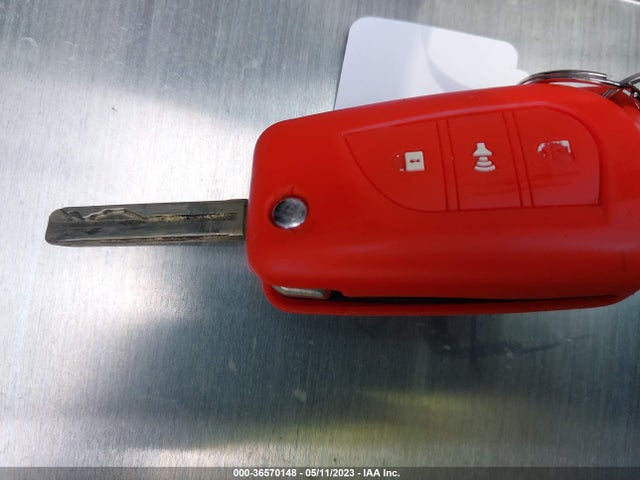 Toyota RAV4 LE 2019 JTMH1RFV1KJ001484 Image 3