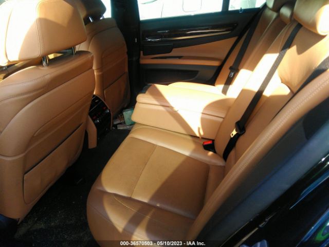 WBAYA6C58FG273209 BMW 7 Series 740i