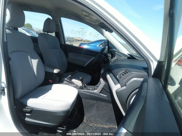 JF2SJAAC0JG433509 Subaru Forester