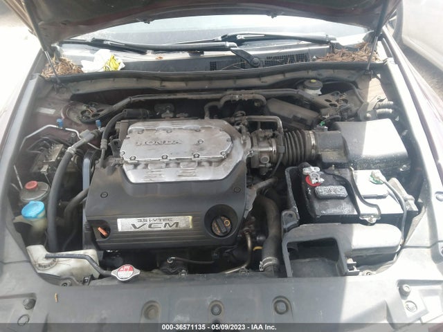 2011 HONDA ACCORD SDN EX-L VIN: 1HGCP3F85BA013090