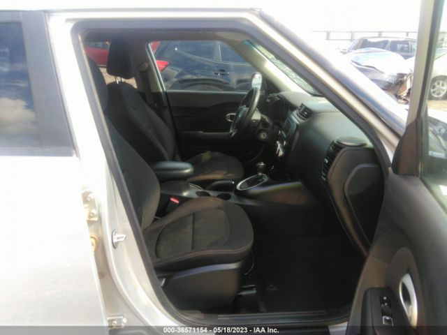 KNDJN2A24J7568679 KIA Soul Base