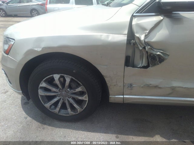 WA1LFAFP1EA028889 Audi Q5 Premium Plus