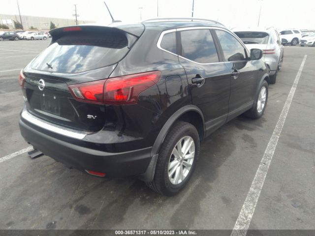 JN1BJ1CP8HW002997 Nissan Rogue Sport Sv