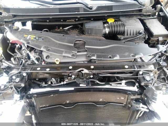 2C4RC1CG6NR226344 Chrysler Voyager Lx