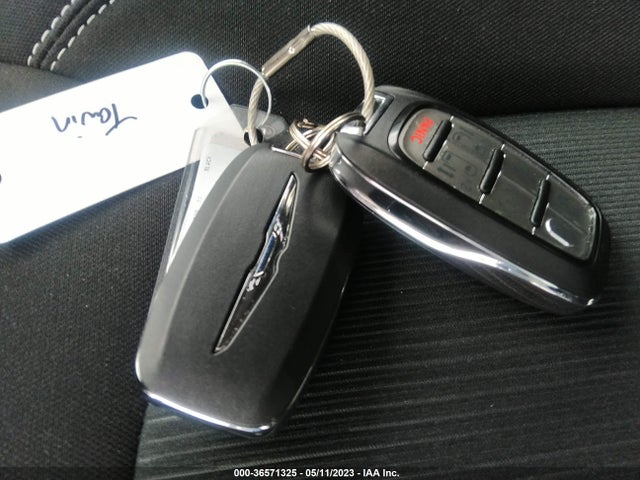 2C4RC1CG6NR226344 Chrysler Voyager Lx
