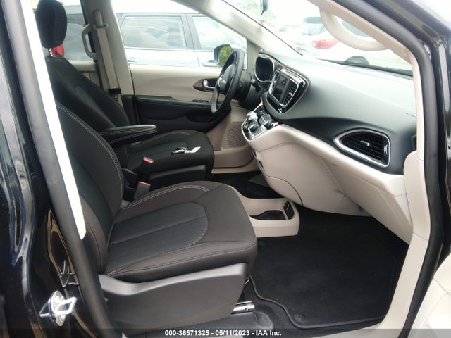 2C4RC1CG6NR226344 Chrysler Voyager Lx