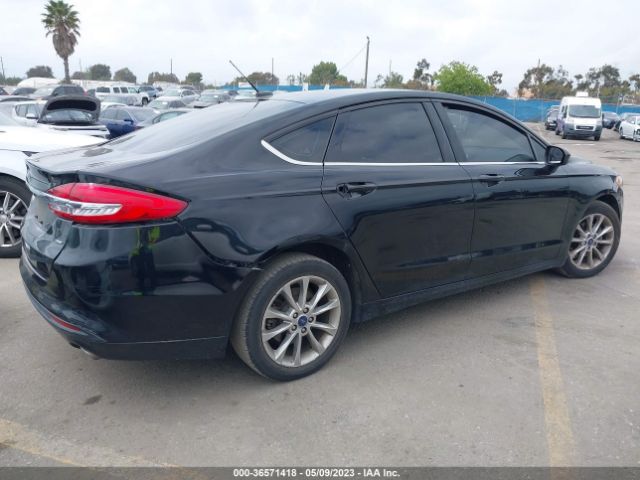 3FA6P0H74HR215468 Ford FUSION SE