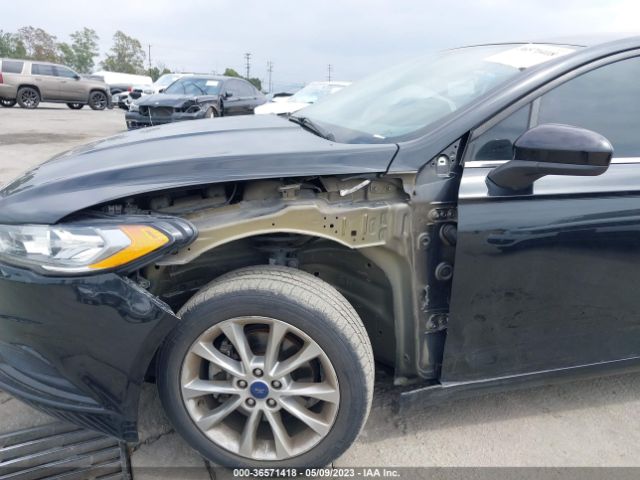 3FA6P0H74HR215468 Ford FUSION SE