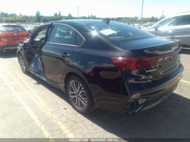 3KPF54AD2PE599599 KIA Forte Gt-line
