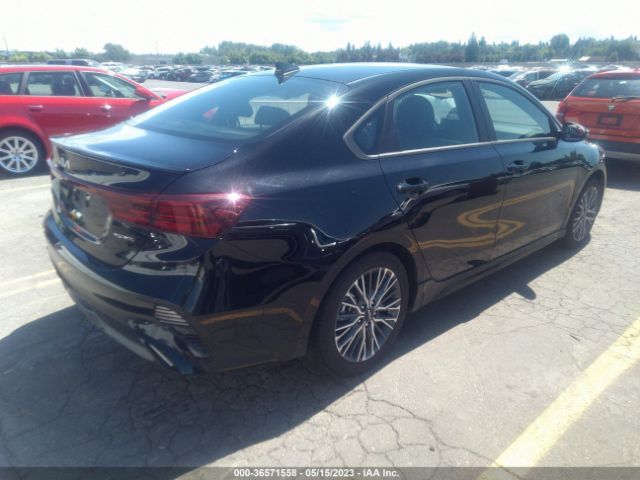 3KPF54AD2PE599599 KIA Forte Gt-line