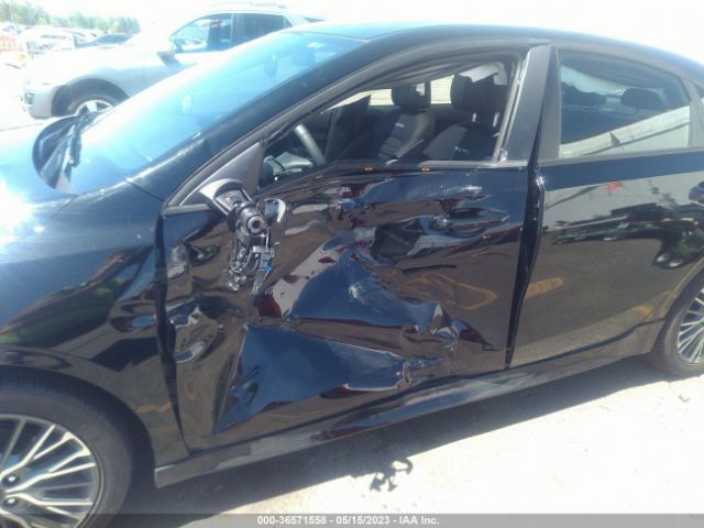 3KPF54AD2PE599599 KIA Forte Gt-line