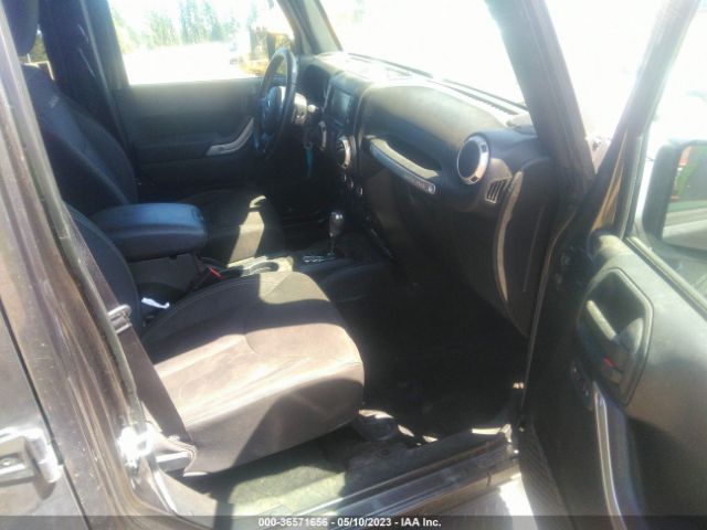 1C4HJWEG9HL714504 Jeep Wrangler Unlimited Sahara