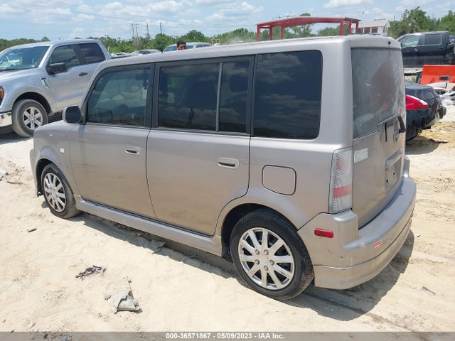 2005 SCION XB VIN: JTLKT324550201096